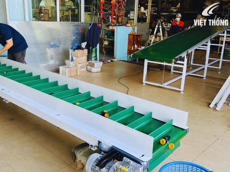 Băng tải PVC cấp liệu tải liệu