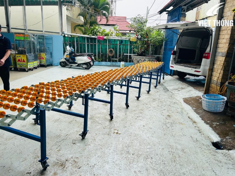 Băng tải con lăn xếp Băng tải con lăn xếp