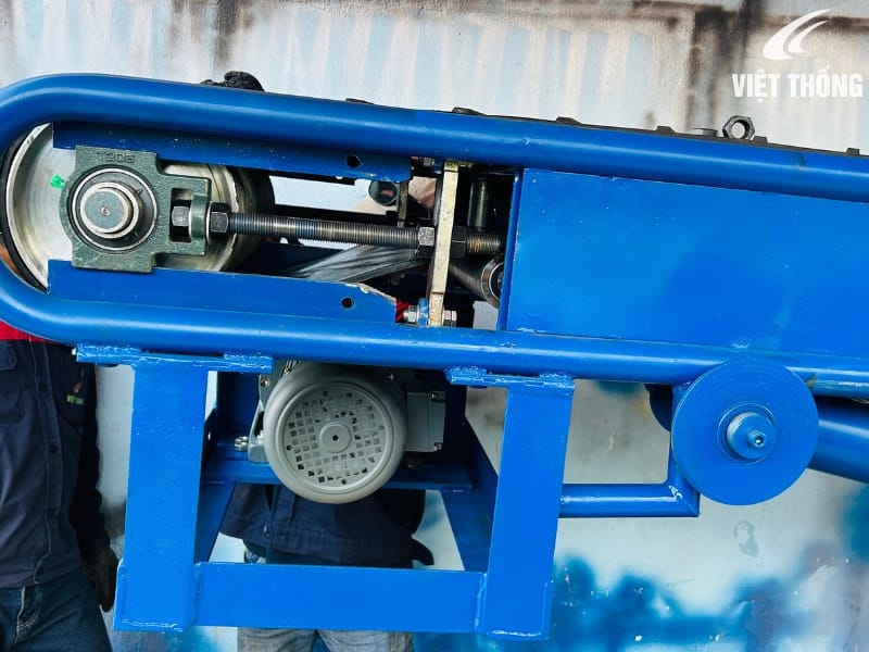 Động cơ băng tải cao su gân V