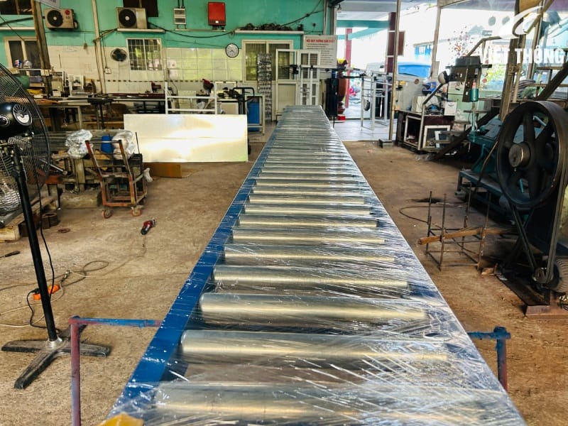 Xưởng sản xuất băng tải con lăn thép Xưởng sản xuất băng tải con lăn thép